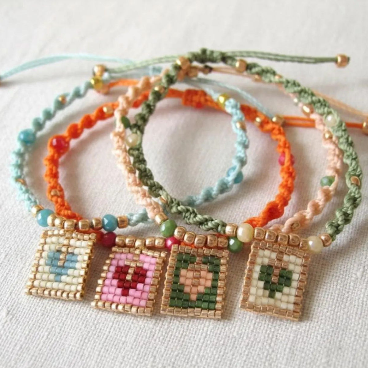 Miyuki Bracelet – Heart Amulet
