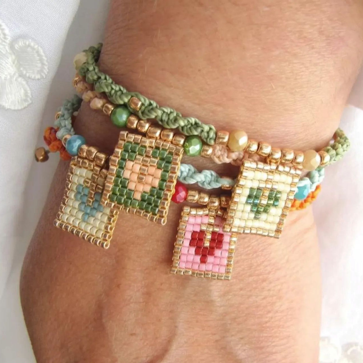 Miyuki Bracelet – Heart Amulet