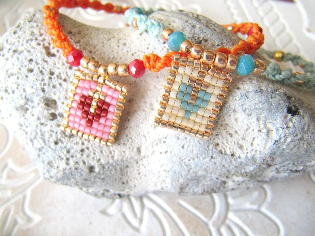 Miyuki Bracelet – Heart Amulet